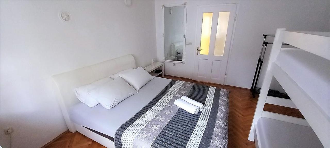 Apartment Tiger Lily Mostar Esterno foto
