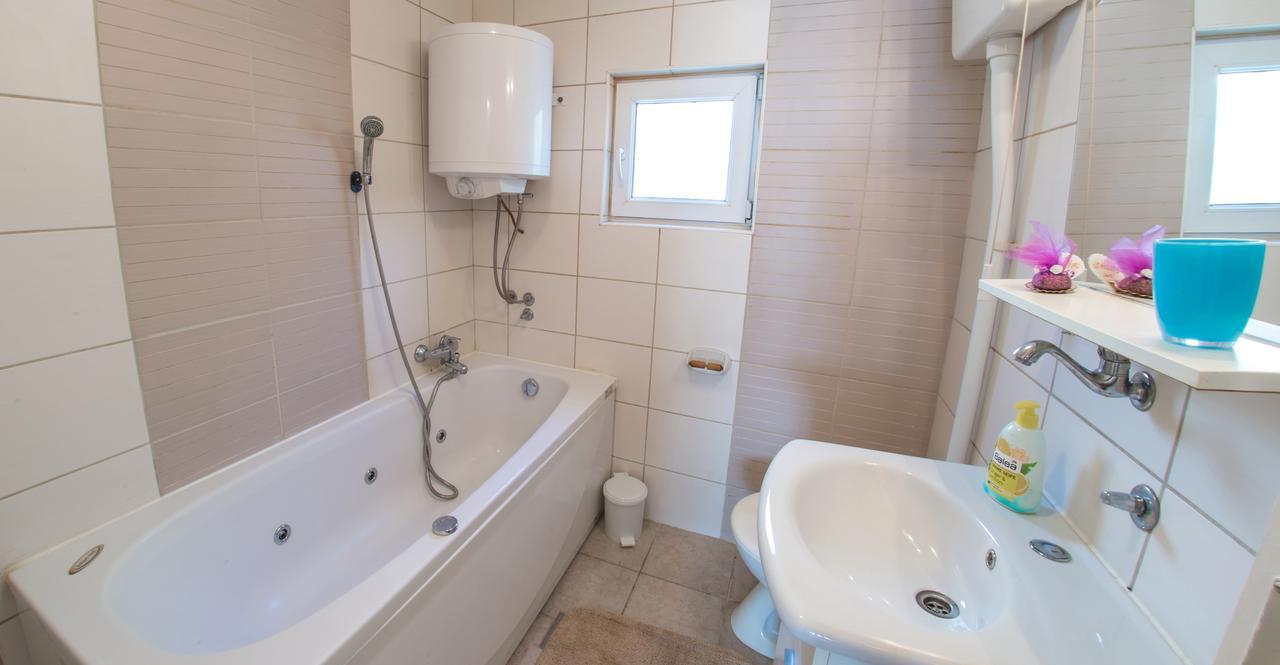 Apartment Tiger Lily Mostar Esterno foto